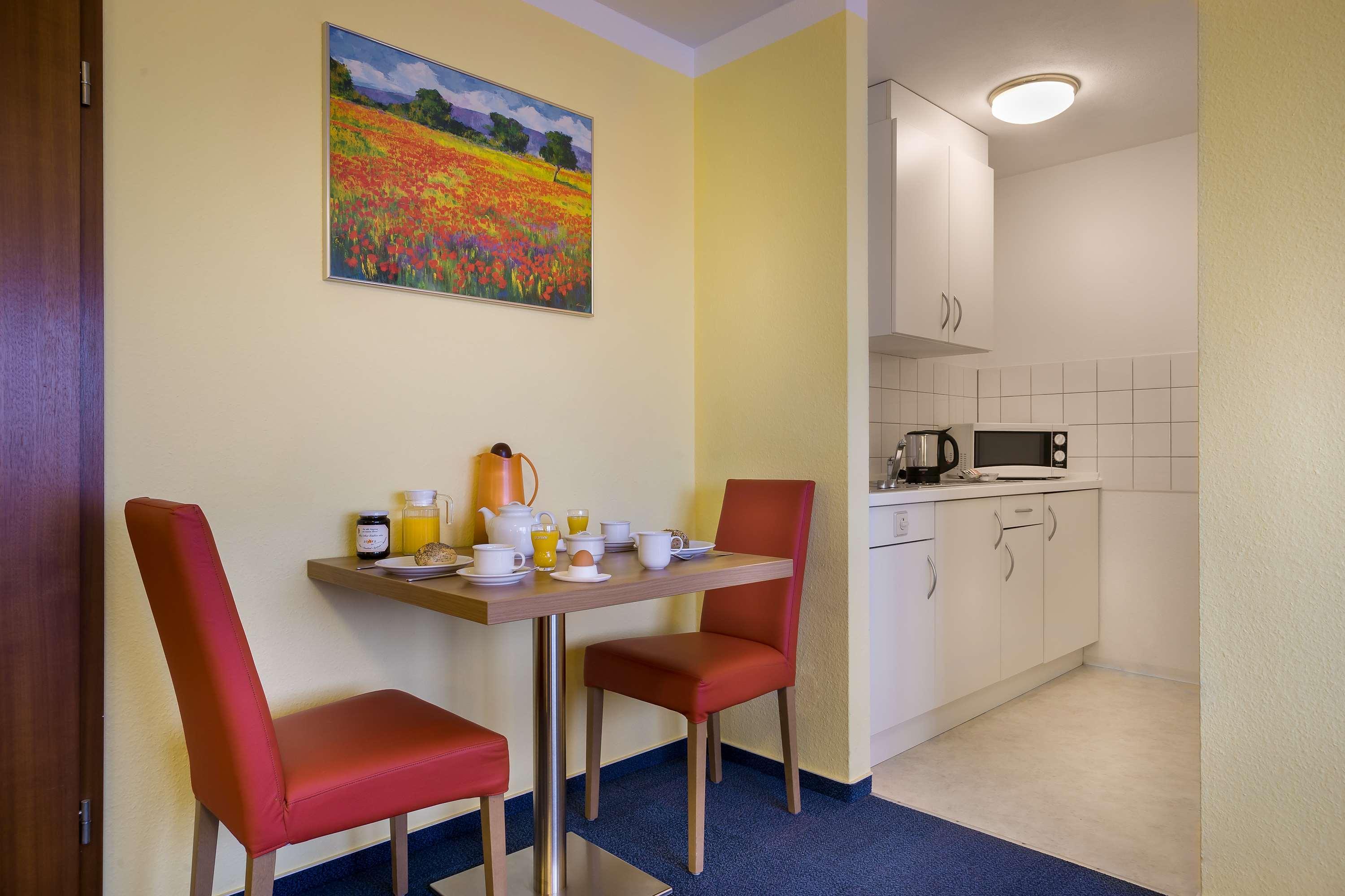 Acora Karlsruhe Zentrum Living The City - Apartments Exterior foto